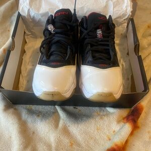 Jordans b’loyal gs